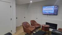 2-Bdrm 1-Bth Cozy & Tranquil Private BSMT Suite - B&B Saint Albert