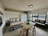 Monoambiente con terraza privada y cochera en Pinamar - Bed and Breakfast Pinamar