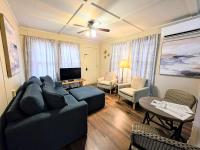 #06 - Lakeview Two Bedroom Cottage-Pet Friendly - B&B Hot Springs
