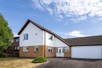 4Bed House/ sleeps 7/parking/ideal for groups - Ferienwohnung Hathern