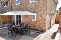 Stylish 4BR House w/parking / Sleeps 8 / Garden - Ferienwohnung Normanton upon Soar
