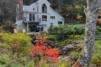 Gorgeous Fall Foliage, Adjacent to Woodstock - B&B Strafford