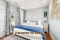 Private Balcony 2 Living Rooms 2 Blocks to King - B&B Charleston