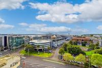 Aurora Brand-New High-Rise with Sea Views Auckland CBD--Pool & Gym - B&B Auckland