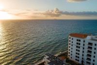 Victoria del Mar 3F | Serene Beachfront Retreat - Ferienwohnung Stella