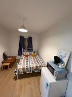 HA PENNY BRIDGE HOUSE , Elegant Private Double Room with River Liffey View - B&B Dublin