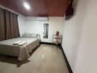 Hostal Flores - B&B Chinandega