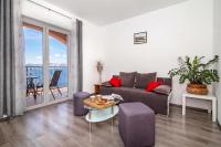 One Bedroom Apartment with Terrace and Sea View 4