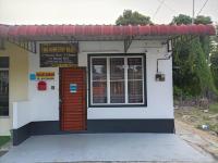 Tina Homestay Budget - Bed and Breakfast Ketereh