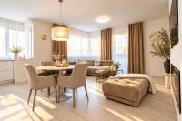 ALURE RESIDENCES 13 & 24h self check-in, fireplace,private parking in front of the apartment building included, new building, green area with meadows and forests - B&B Banská Bystrica