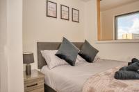 2-Bed Balcony Apartment Close to City Centre - B&B Manchester