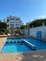 J & T Holme Apartment - B&B Diani Beach