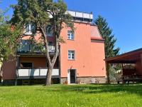 ZusammenZeit Dresden, 2 Apartments, Andalusier 4 Schlafzimmer & Balkon, Lipizzaner 5 Schlafzimmer & Sauna & Dachterrasse, Bus vor der Tür - Chambres d'hôtes Dresde