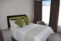 Chambre Lit Queen-Size - Vue sur Jardin