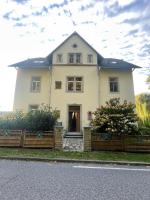 HohnsteinPanorama-3 Schlafzimmer-Bergblick-Parkplatz-Malerweg - B&B Hohnstein