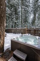 Modern A-Frame Cabin in the Woods - Chambres d'hôtes Rhododendron