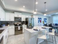 Updated Condo, 5 mi to Disney, On-site Water Park - Bed and Breakfast Kissimmee