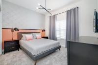 Beautiful Modern Home wPrivate Pool Near WDW - Bed and Breakfast Kissimmee