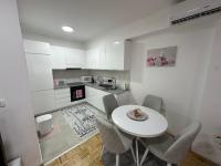 Ani Apartment - B&B Ocrida