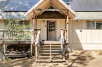 Blue Lake Chalet- 3 Bedroom + Loft/Pool Table in Arnold/Bear Valley (Pet-Friendly) - Chambres d'hôtes Arnold