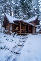 Mt Hood Log Cabin! Fresh Remodel with Airstream 1 - Bed and Breakfast Mount Hood Village