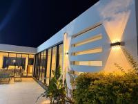Family Villa with Pool near Beach & Market - Bed and Breakfast Balaclava