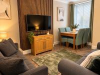 Nest House Crewe 4 Bedrooms Sleeps 7 - B&B Crewe