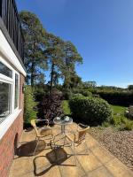 Greenbanks 2 Damerham Self Catering - Bed and Breakfast Damerham