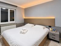 Rui Xue 1-Large Bed - B&B Almaty