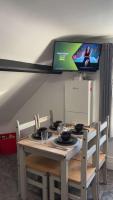 The Victorian Loft - Sleeps 4 -Parking & WIFI - B&B Yeovil