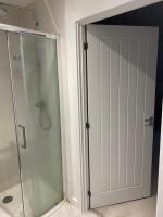 CityLink Suites -Modern Ensuite Near Train Station, City Centre - B&B Oldbury