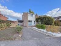 Spacious 4-Bed Home in Ascot - Chambres d'hôtes Ascot