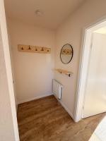 Moderne Wohnung voll ausgestattet, privater Parkplatz, WLAN - Chambres d'hôtes Arnstadt