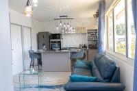 ixora-DestinationGuyane - architect's apartment - B&B Cayena