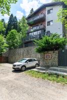 Hublou Home - Apartment with Balcony & Parking - B&B Sinaia