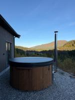 Hytte i flott natur og nær breen - B&B Hafslo