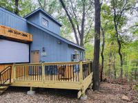 Jade Escape - 130" Outdoor Cinema - Near Bagnell Dam Strip - Sleeps 8 - EV Charger - B&B Rocky Mount
