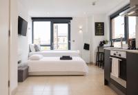 Modern 1 Bed deluxe Flat 5 min from Camden Town Sleeps 6 - Bed and Breakfast Londen