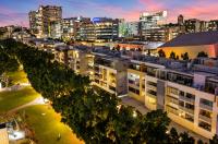 3BR retreat at South Bank near the beach! - B&B Brisbane