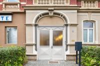 EasyStay Hof Apartment 130square metre Bahnof Zentral - Chambres d'hôtes Hof