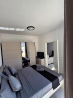 SANNAT HEIGHTS Penthouse 22 - Bed and Breakfast Sannat