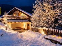 Haus Alpenkönig Exclusive Luxury Apartments near Stubai Glacier - B&B Neustift