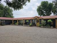 Roots Retreat - B&B Seymour
