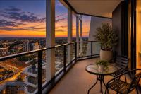 Cosy 2BR with City Views, Parking and a dedicated workspace - B&B Sydney
