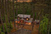 Low Rider Lodge - Backs to Pine Forest and ATV Trail Access from Driveway - B&B Broken Bow