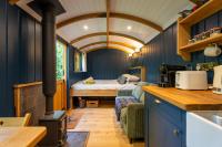 Boutique Shepherd Hut w Private Garden & Outdoor Bath - Ferienwohnung Stirling
