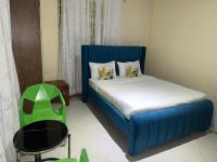 Queen Luxury studio apartment - Chambres d'hôtes Oyugis