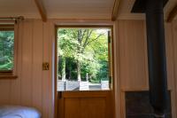 Luxury Shepherd Hut w Outdoor Bath at Powis Estate - Bed and Breakfast Stirling