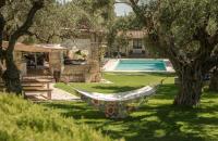 Villa Lalla with Private Pool, Sea View & Spacious Garden - B&B Lithakia