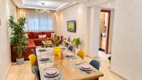 Stylish 3-Bedroom Apartment in Maarif - AC, Fast WiFi & Secure Parking - Chambres d'hôtes Casablanca
